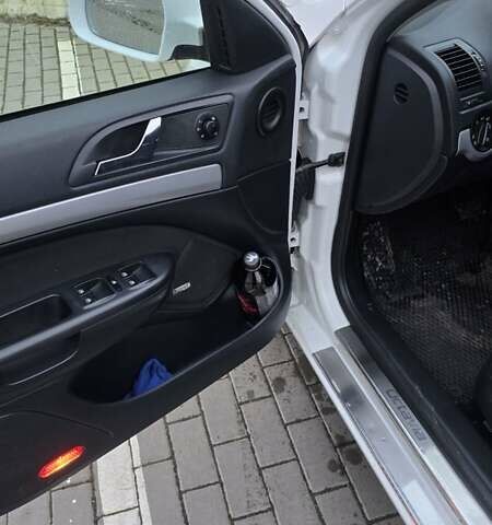 Білий Шкода Октавія, об'ємом двигуна 1.97 л та пробігом 280 тис. км за 8100 $, фото 4 на Automoto.ua