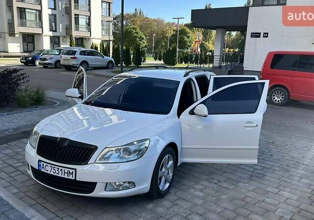 Белый Шкода Октавия, объемом двигателя 1.2 л и пробегом 235 тыс. км за 6900 $, фото 13 на Automoto.ua