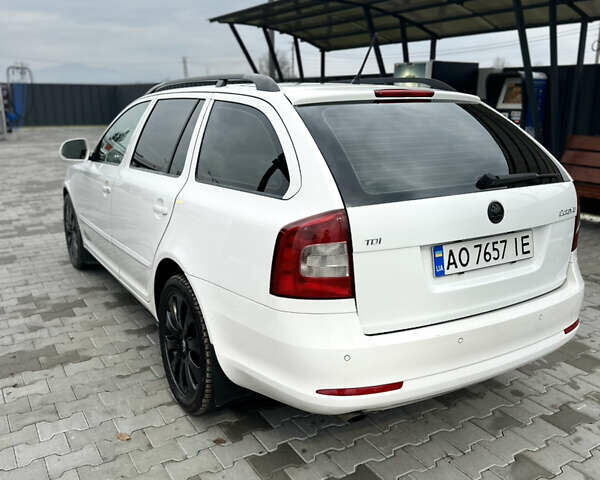 Белый Шкода Октавия, объемом двигателя 1.97 л и пробегом 286 тыс. км за 7999 $, фото 4 на Automoto.ua