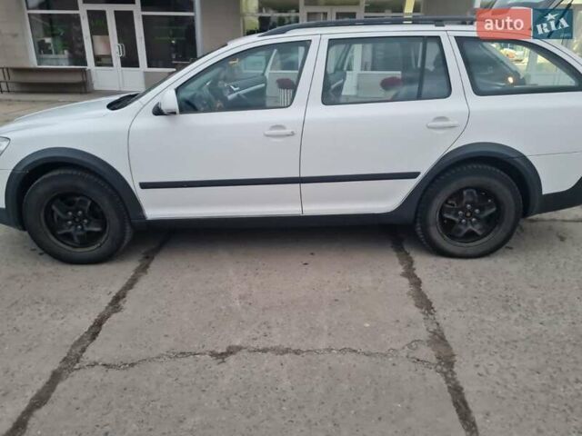 Шкода Октавия 2011 в Новом Буге на Automoto.ua Белый Шкода Октавия, объемом двигателя 1.8 л и пробегом 255 тыс. км за 8000 $, фото 7 на Automoto.ua