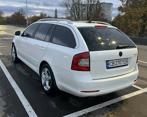 Шкода Октавія 2011 у Чернігові на Automoto.ua Білий Шкода Октавія, об'ємом двигуна 1.99 л та пробігом 283 тис. км за 10000 $, фото 4 на Automoto.ua