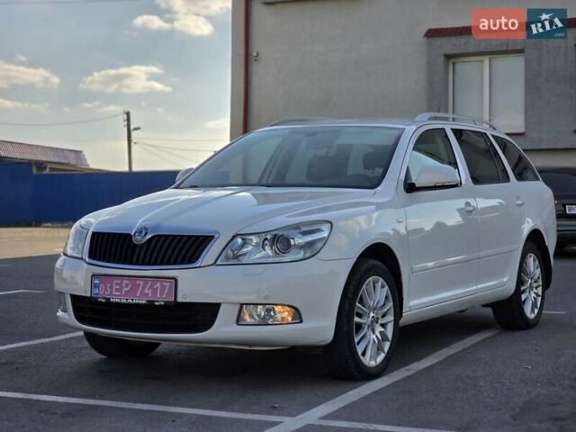 Белый Шкода Октавия, объемом двигателя 2 л и пробегом 239 тыс. км за 10499 $, фото 7 на Automoto.ua