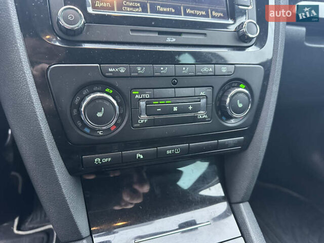 Белый Шкода Октавия, объемом двигателя 2 л и пробегом 239 тыс. км за 11900 $, фото 28 на Automoto.ua