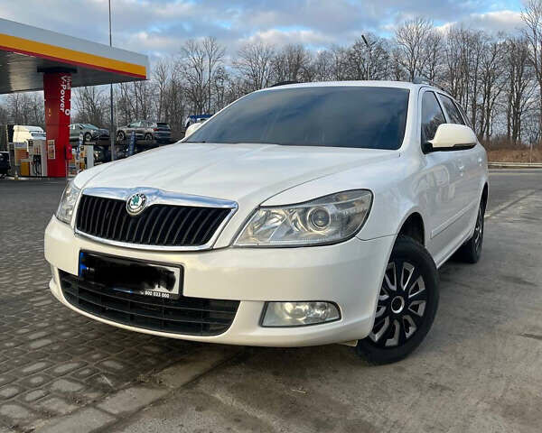 Белый Шкода Октавия, объемом двигателя 1.99 л и пробегом 292 тыс. км за 8500 $, фото 5 на Automoto.ua