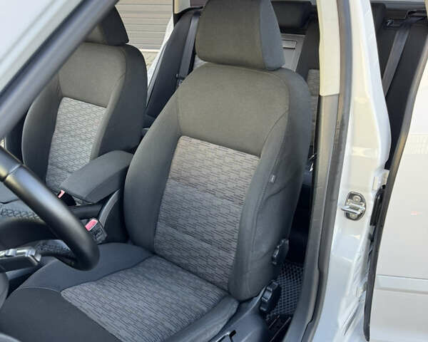 Белый Шкода Октавия, объемом двигателя 1.97 л и пробегом 256 тыс. км за 8550 $, фото 18 на Automoto.ua