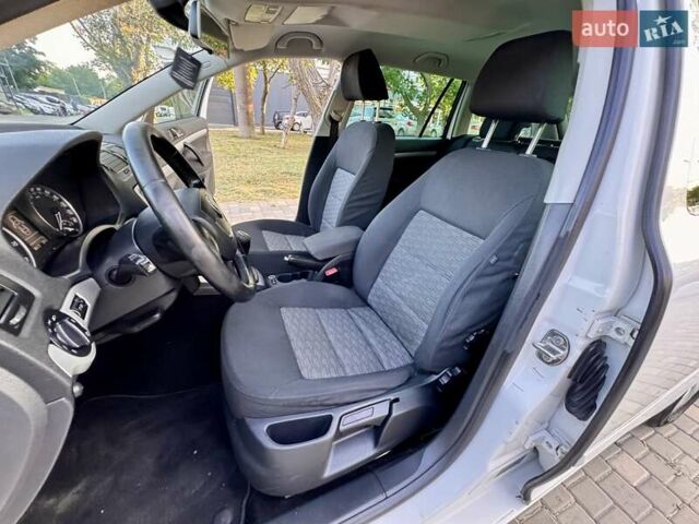 Белый Шкода Октавия, объемом двигателя 1.2 л и пробегом 167 тыс. км за 6999 $, фото 55 на Automoto.ua