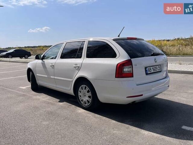 Білий Шкода Октавія, об'ємом двигуна 1.6 л та пробігом 223 тис. км за 7500 $, фото 18 на Automoto.ua