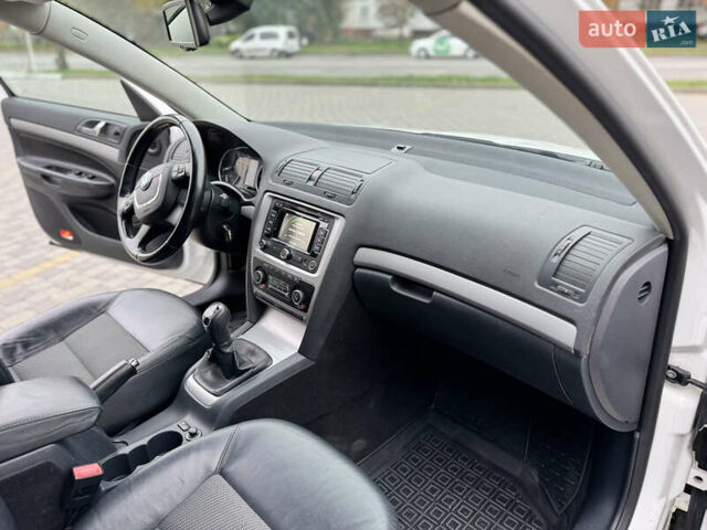 Білий Шкода Октавія, об'ємом двигуна 1.4 л та пробігом 239 тис. км за 6700 $, фото 19 на Automoto.ua
