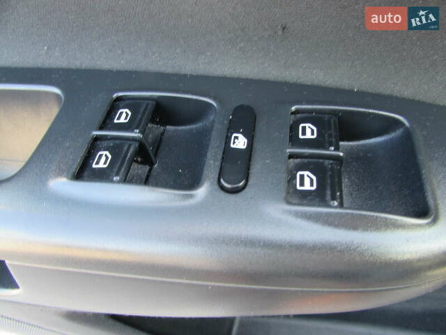 Білий Шкода Октавія, об'ємом двигуна 1.39 л та пробігом 204 тис. км за 8500 $, фото 21 на Automoto.ua