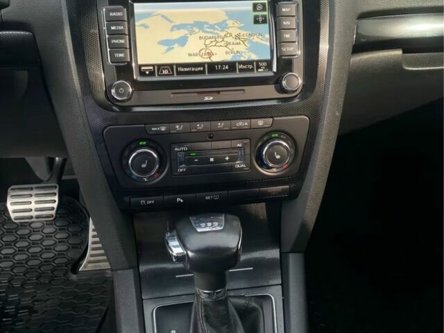 Белый Шкода Октавия, объемом двигателя 2 л и пробегом 225 тыс. км за 10400 $, фото 7 на Automoto.ua