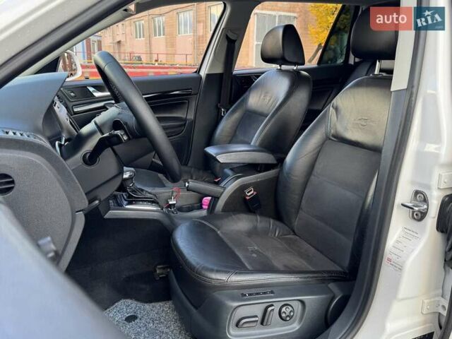 Белый Шкода Октавия, объемом двигателя 1.97 л и пробегом 281 тыс. км за 11800 $, фото 10 на Automoto.ua