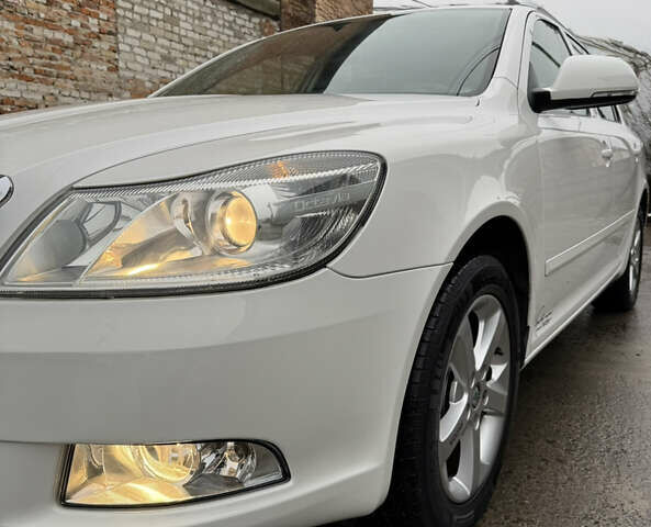 Белый Шкода Октавия, объемом двигателя 1.4 л и пробегом 231 тыс. км за 7000 $, фото 8 на Automoto.ua