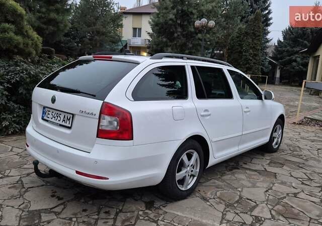 Белый Шкода Октавия, объемом двигателя 1.6 л и пробегом 243 тыс. км за 9400 $, фото 10 на Automoto.ua