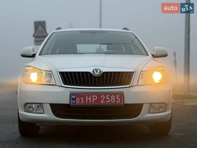 Белый Шкода Октавия, объемом двигателя 1.4 л и пробегом 179 тыс. км за 8555 $, фото 15 на Automoto.ua