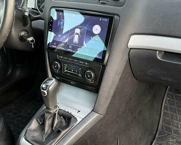 Белый Шкода Октавия, объемом двигателя 1.97 л и пробегом 370 тыс. км за 8300 $, фото 13 на Automoto.ua