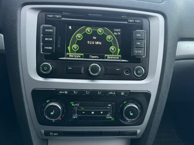 Білий Шкода Октавія, об'ємом двигуна 1.6 л та пробігом 267 тис. км за 7950 $, фото 5 на Automoto.ua