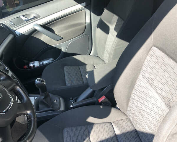 Белый Шкода Октавия, объемом двигателя 1.6 л и пробегом 307 тыс. км за 7850 $, фото 46 на Automoto.ua