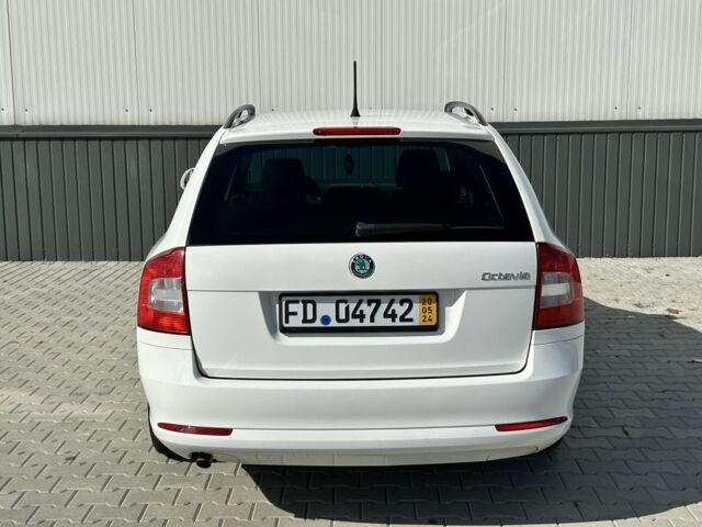 Белый Шкода Октавия, объемом двигателя 0 л и пробегом 184 тыс. км за 7200 $, фото 1 на Automoto.ua