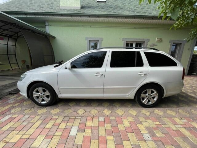 Білий Шкода Октавія, об'ємом двигуна 1.8 л та пробігом 280 тис. км за 7499 $, фото 11 на Automoto.ua