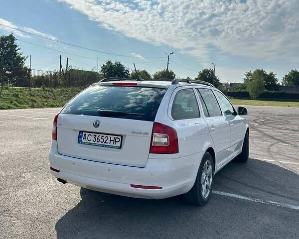 Білий Шкода Октавія, об'ємом двигуна 1.4 л та пробігом 257 тис. км за 8900 $, фото 5 на Automoto.ua