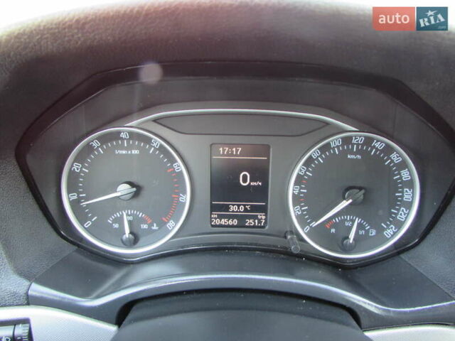 Білий Шкода Октавія, об'ємом двигуна 1.39 л та пробігом 204 тис. км за 8500 $, фото 24 на Automoto.ua