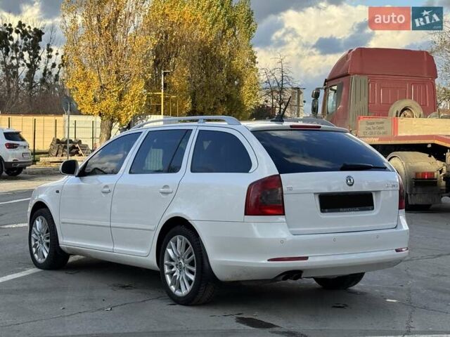 Белый Шкода Октавия, объемом двигателя 1.97 л и пробегом 281 тыс. км за 11800 $, фото 4 на Automoto.ua