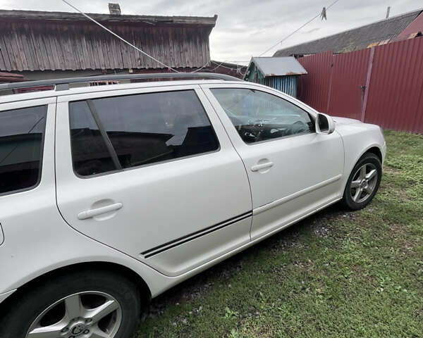 Белый Шкода Октавия, объемом двигателя 1.6 л и пробегом 210 тыс. км за 7800 $, фото 6 на Automoto.ua