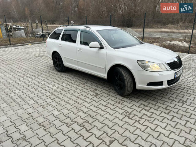 Белый Шкода Октавия, объемом двигателя 1.6 л и пробегом 332 тыс. км за 6999 $, фото 8 на Automoto.ua