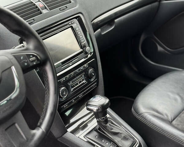 Белый Шкода Октавия, объемом двигателя 2 л и пробегом 217 тыс. км за 9999 $, фото 31 на Automoto.ua