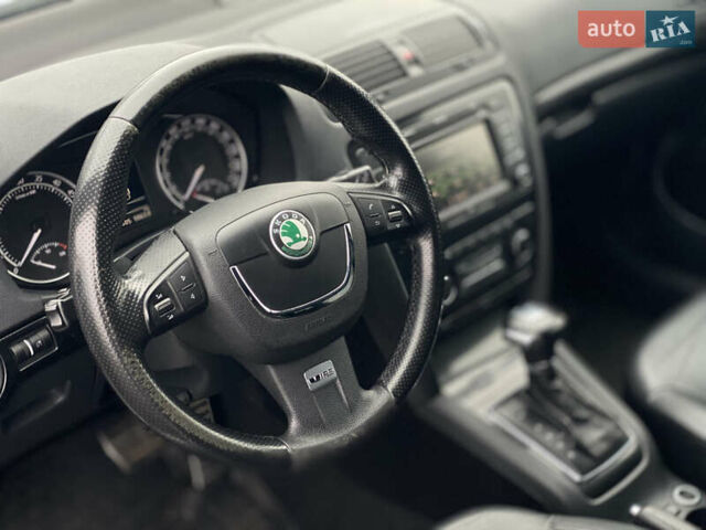 Белый Шкода Октавия, объемом двигателя 1.97 л и пробегом 369 тыс. км за 10999 $, фото 48 на Automoto.ua