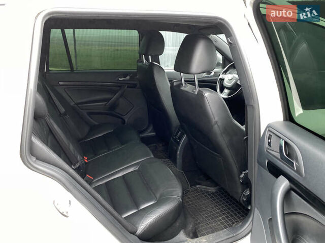 Белый Шкода Октавия, объемом двигателя 1.97 л и пробегом 369 тыс. км за 10999 $, фото 65 на Automoto.ua