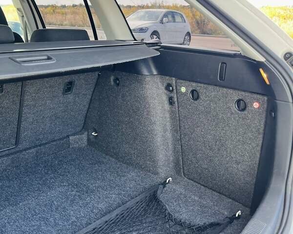 Білий Шкода Октавія, об'ємом двигуна 1.6 л та пробігом 223 тис. км за 7500 $, фото 60 на Automoto.ua