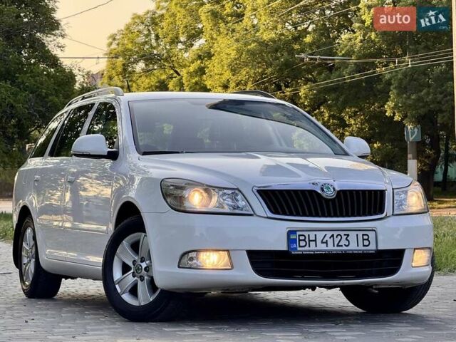 Белый Шкода Октавия, объемом двигателя 1.2 л и пробегом 167 тыс. км за 6999 $, фото 18 на Automoto.ua