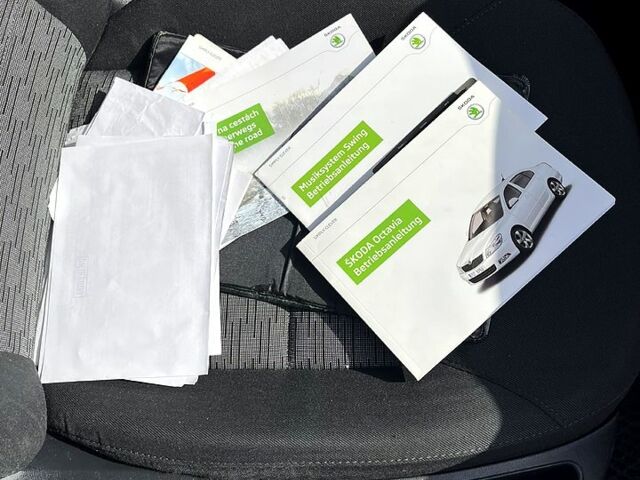 Белый Шкода Октавия, объемом двигателя 1.6 л и пробегом 223 тыс. км за 7500 $, фото 7 на Automoto.ua