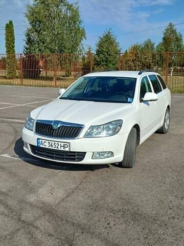 Білий Шкода Октавія, об'ємом двигуна 1.4 л та пробігом 257 тис. км за 8900 $, фото 1 на Automoto.ua
