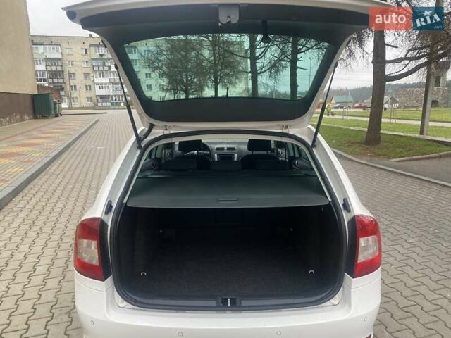 Білий Шкода Октавія, об'ємом двигуна 1.4 л та пробігом 236 тис. км за 8200 $, фото 4 на Automoto.ua