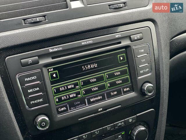 Белый Шкода Октавия, объемом двигателя 1.97 л и пробегом 369 тыс. км за 10999 $, фото 71 на Automoto.ua
