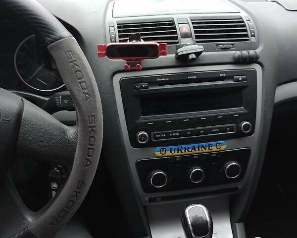 Белый Шкода Октавия, объемом двигателя 1.8 л и пробегом 254 тыс. км за 8200 $, фото 15 на Automoto.ua