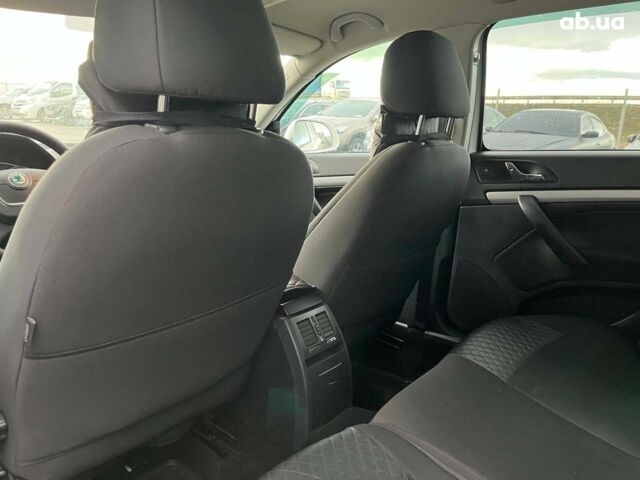 Белый Шкода Октавия, объемом двигателя 1.6 л и пробегом 253 тыс. км за 8390 $, фото 30 на Automoto.ua