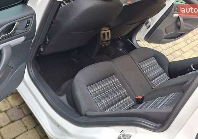 Білий Шкода Октавія, об'ємом двигуна 1.39 л та пробігом 197 тис. км за 7650 $, фото 30 на Automoto.ua