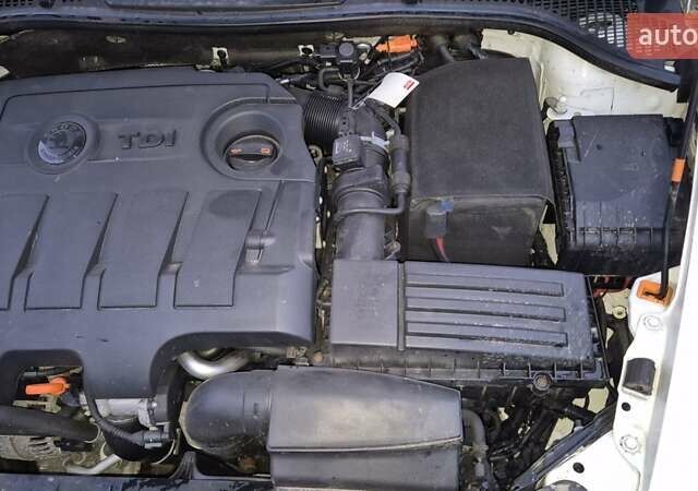 Белый Шкода Октавия, объемом двигателя 1.6 л и пробегом 243 тыс. км за 9400 $, фото 28 на Automoto.ua