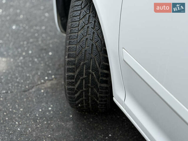 Белый Шкода Октавия, объемом двигателя 1.4 л и пробегом 179 тыс. км за 8555 $, фото 27 на Automoto.ua