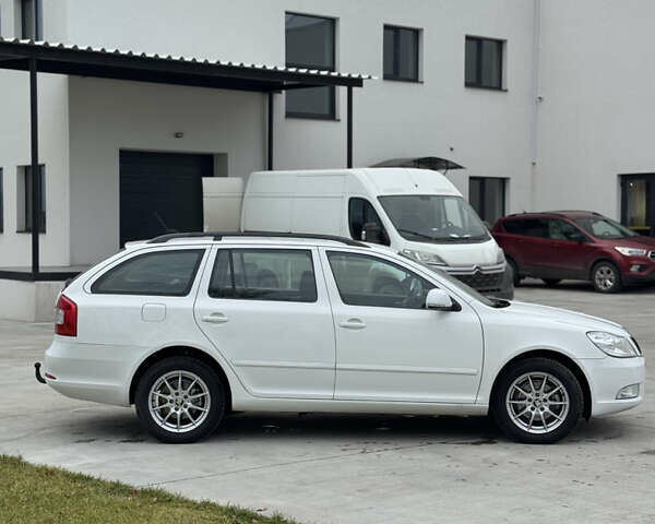 Белый Шкода Октавия, объемом двигателя 1.4 л и пробегом 223 тыс. км за 7500 $, фото 4 на Automoto.ua