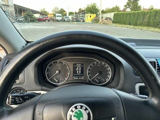 Белый Шкода Октавия, объемом двигателя 1.8 л и пробегом 252 тыс. км за 6966 $, фото 7 на Automoto.ua