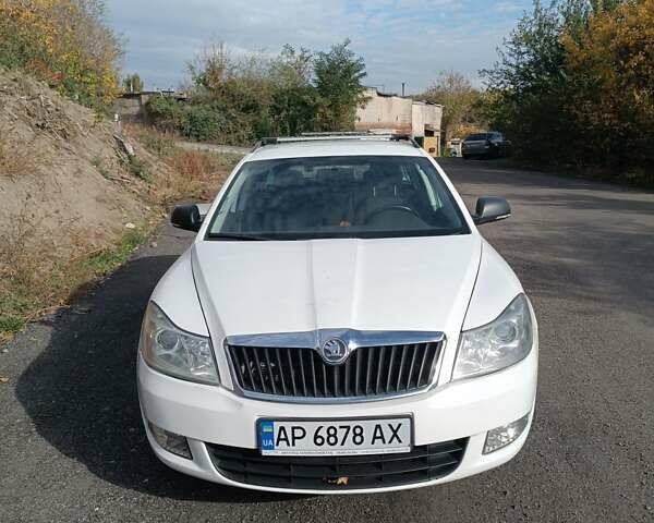 Белый Шкода Октавия, объемом двигателя 1.6 л и пробегом 270 тыс. км за 7800 $, фото 5 на Automoto.ua