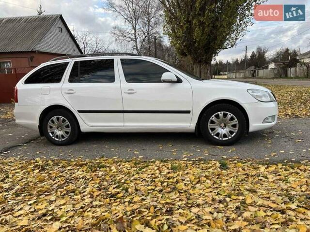 Белый Шкода Октавия, объемом двигателя 1.6 л и пробегом 270 тыс. км за 6700 $, фото 4 на Automoto.ua