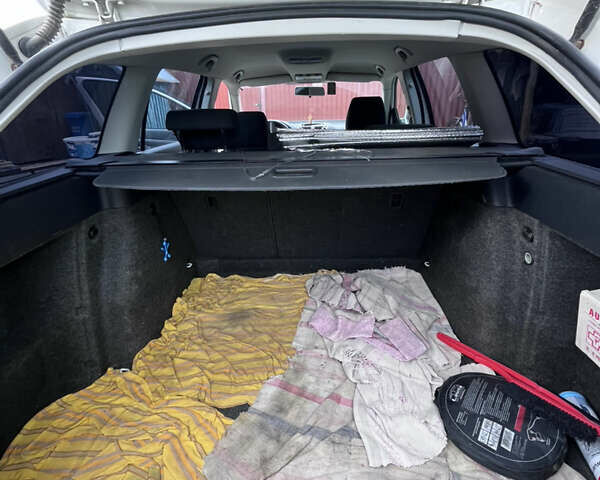 Белый Шкода Октавия, объемом двигателя 1.6 л и пробегом 210 тыс. км за 7800 $, фото 3 на Automoto.ua