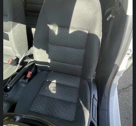 Білий Шкода Октавія, об'ємом двигуна 1.2 л та пробігом 230 тис. км за 6700 $, фото 9 на Automoto.ua