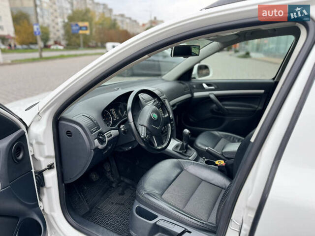 Білий Шкода Октавія, об'ємом двигуна 1.4 л та пробігом 239 тис. км за 6700 $, фото 17 на Automoto.ua