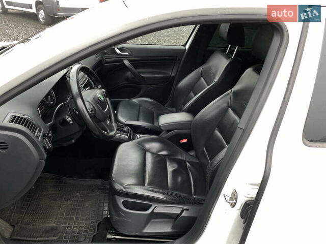 Белый Шкода Октавия, объемом двигателя 1.97 л и пробегом 369 тыс. км за 10999 $, фото 49 на Automoto.ua